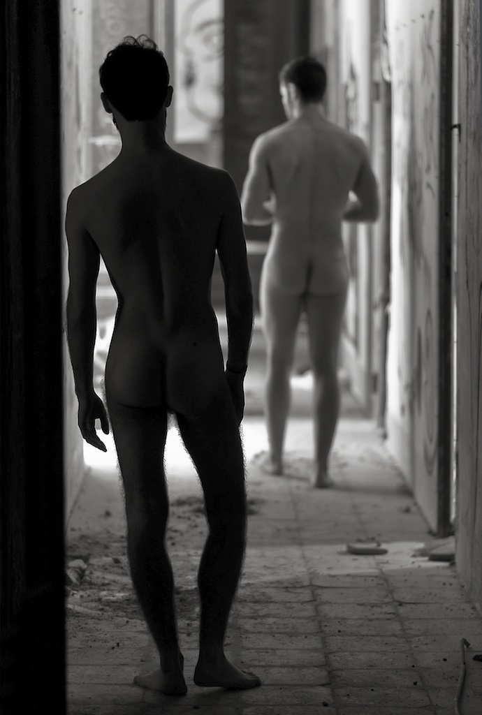 nude