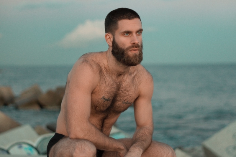 NOVEMBER : CHRISTIAN